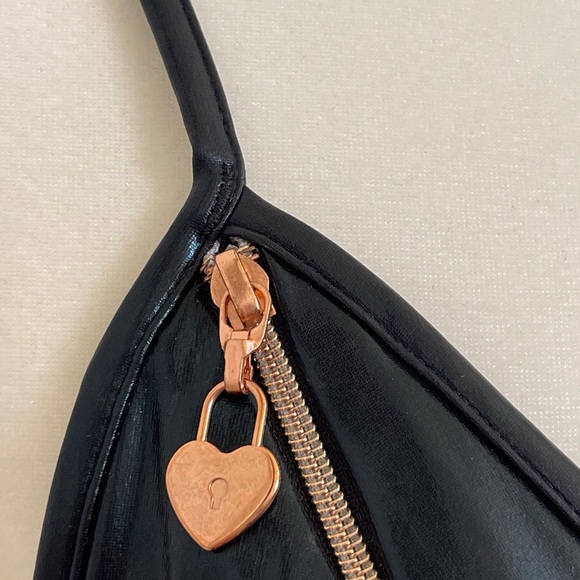 Savage X Fenty Women’s Black “Locket Down Bra Collection,” Size Small (32C/D) - Picture 8 of 14